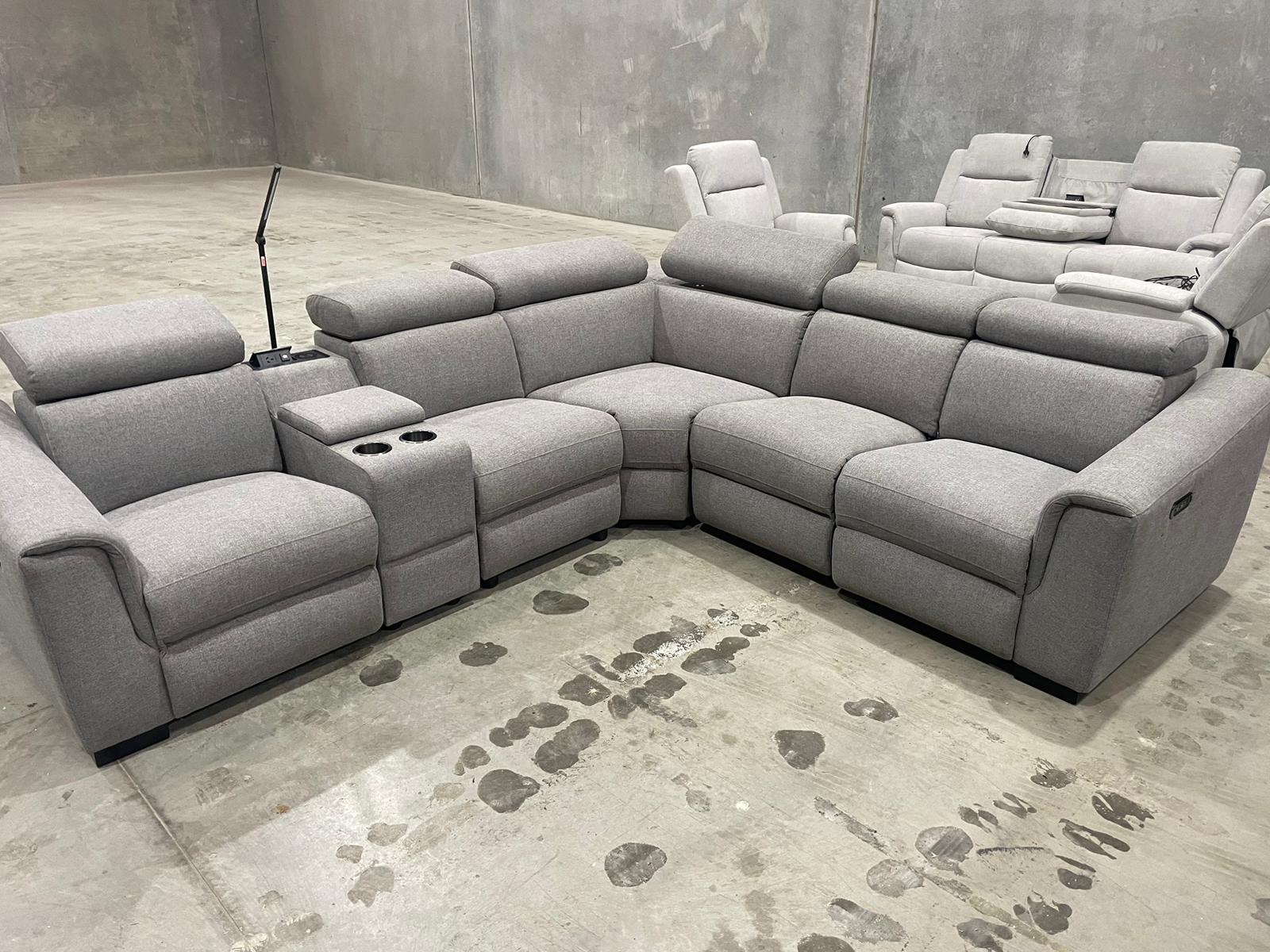 Blake Electronfiles/Pic Sofa